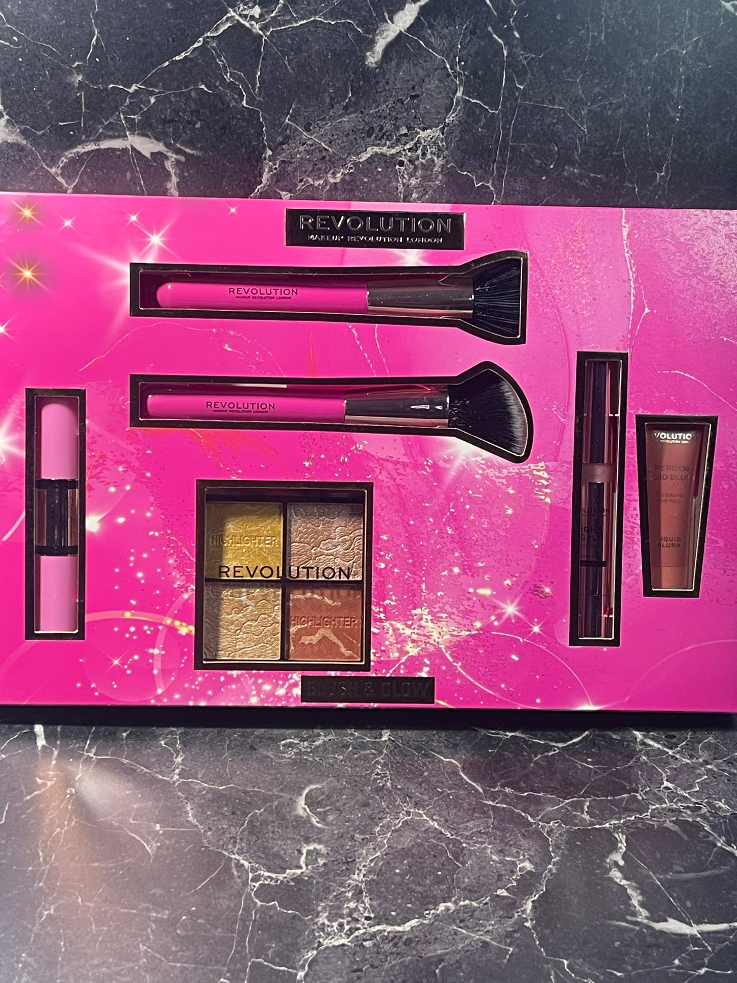 Revolution Beauty Blush & Glow Makeup set 6 piece