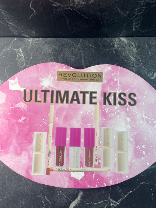 Revolution Ultimate Kiss makeup set lipsticks, lipliners, pout bombs, 9 pcs