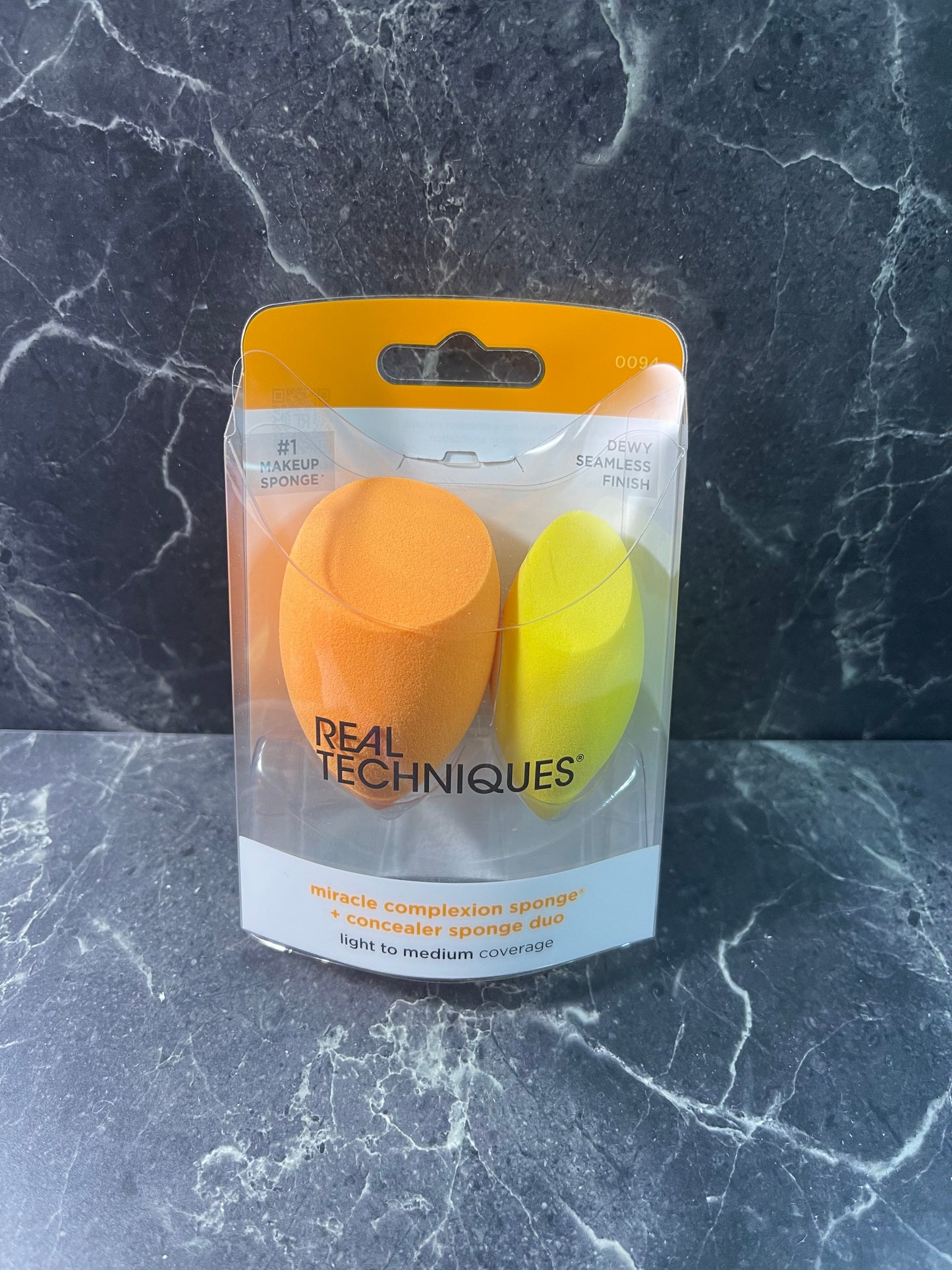 Real Techniques Makeup Complexion Sponge + Concealer Sponge duo