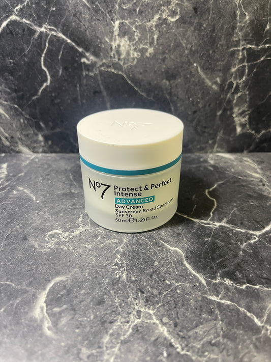 No 7 Protect & Perfect Intense Advanced Day Cream SPF 30