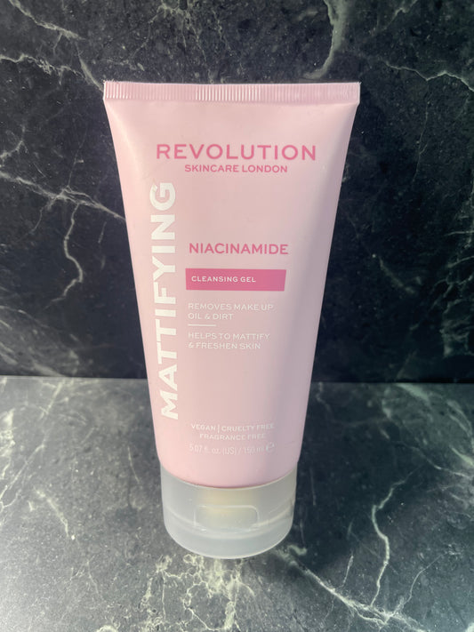 Revolution Skincare Niacinimide Cleansing Facial Gel Remover 5.07